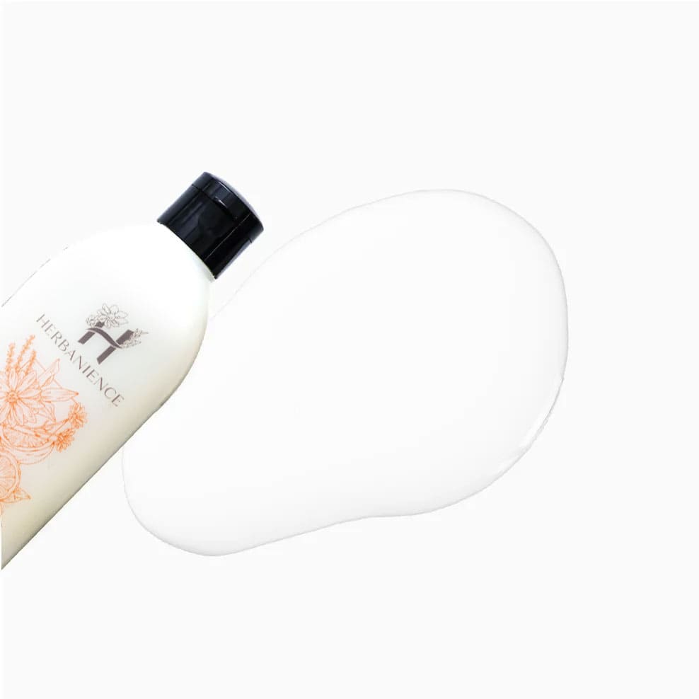 公式】ハーバニエンスボディミルク |驚くほど伸びが良く、スッとなじむ